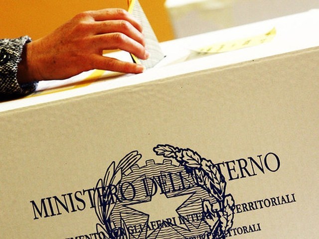 site_640_480_limit_urna_elettorale